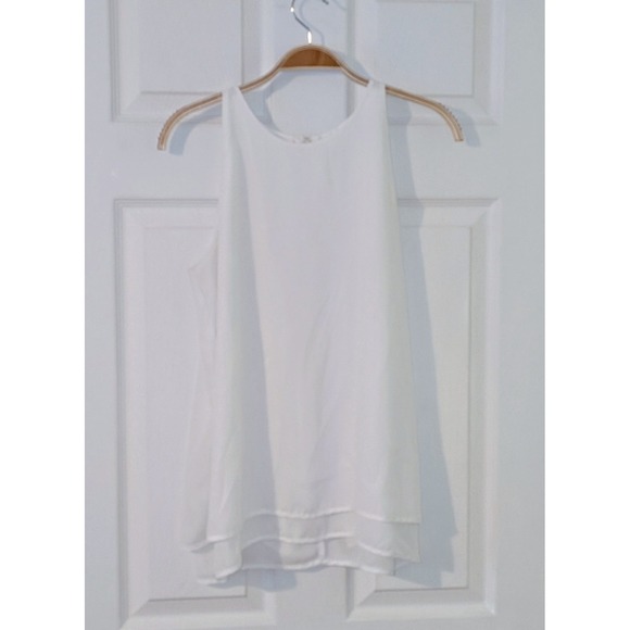 Violet +‎ Claire White Sleeveless Layered Tank Top Casual Blouse Size M - Picture 1 of 6